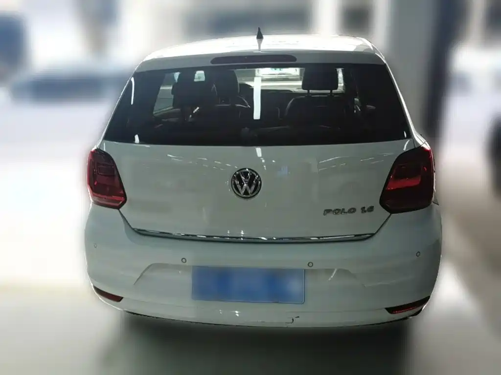 Volkswagen Polo 2015 — фото 10