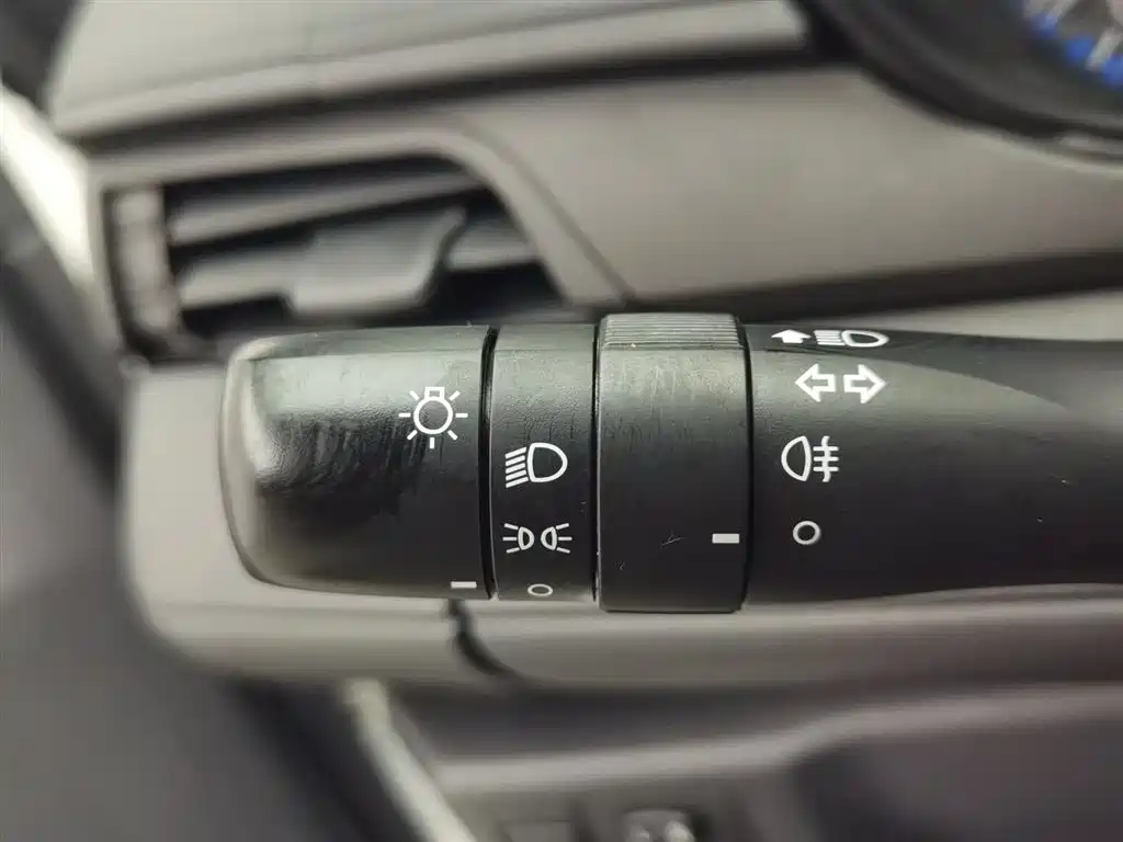 Toyota Vios 2018 — фото 21