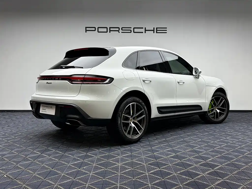 Porsche Macan 2023 — фото 3