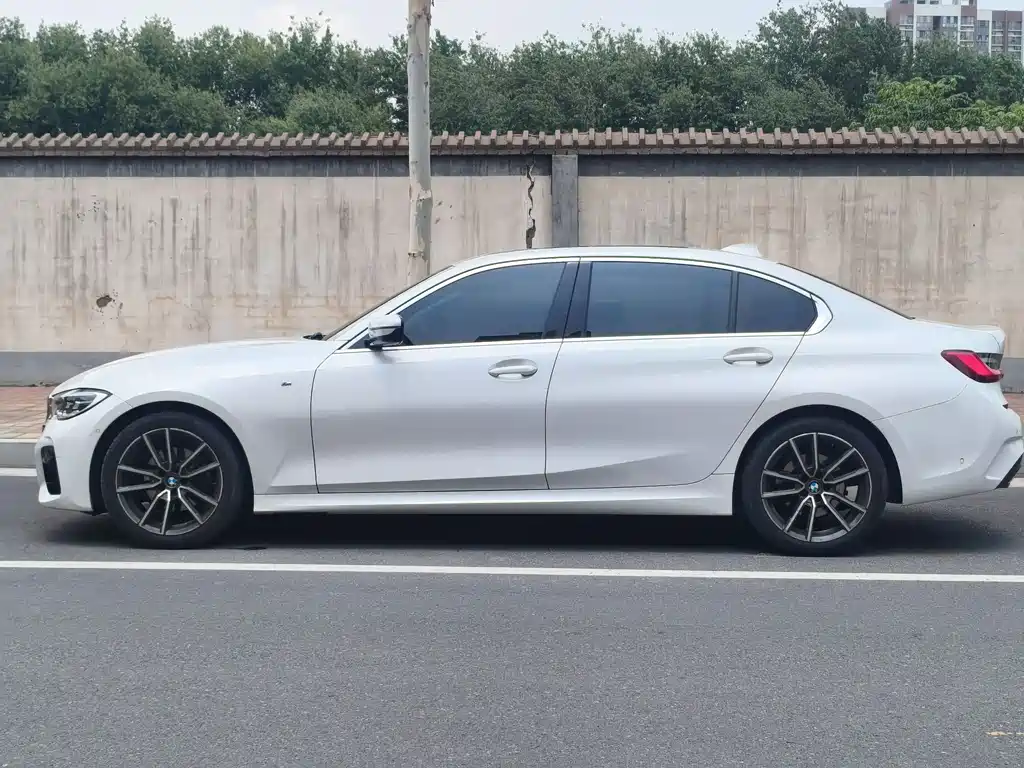 BMW 3 Series 2021
