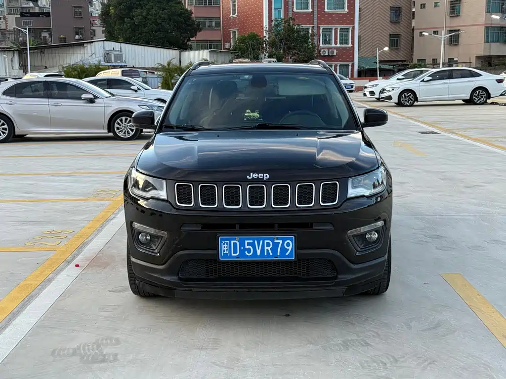 Jeep Compass 2018 — фото 2