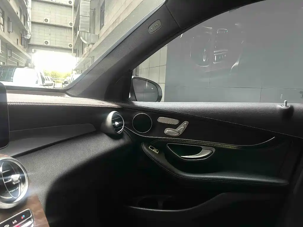 Mercedes-Benz GLC 2020