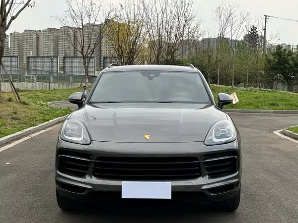 Porsche Cayenne 2021