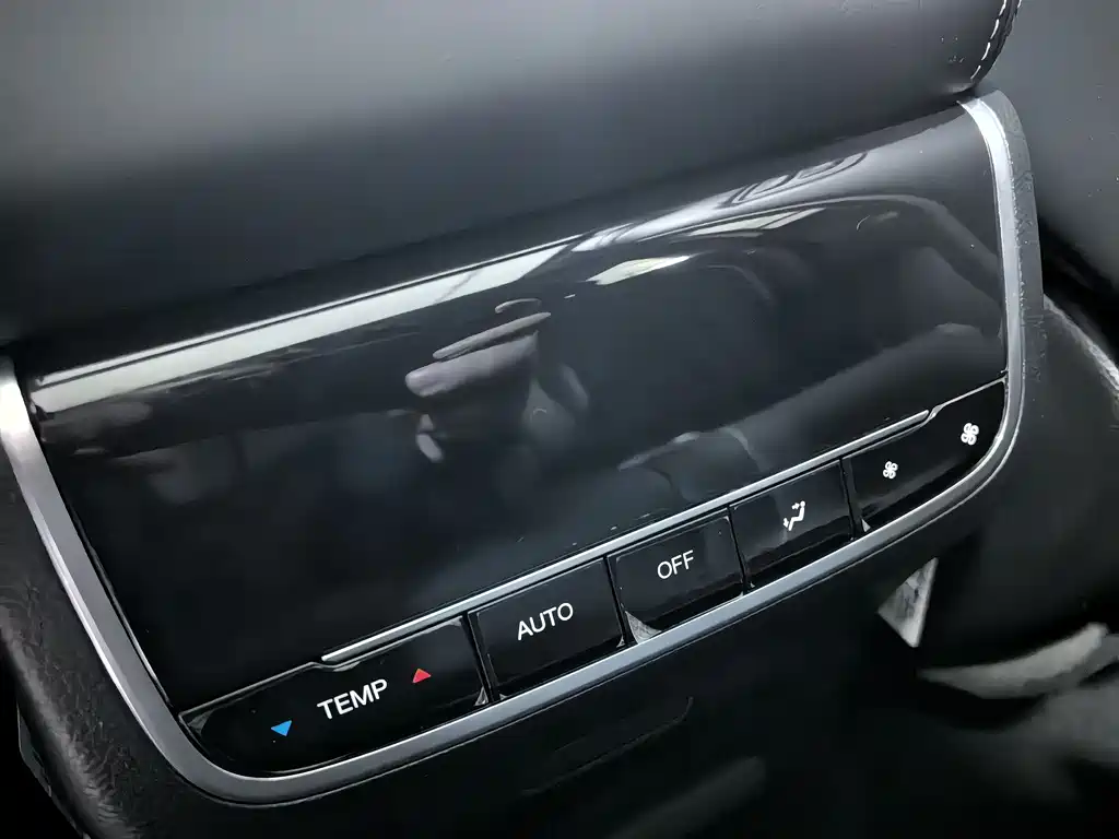 GAC Motor Trumpchi GS8 2023 — фото 9