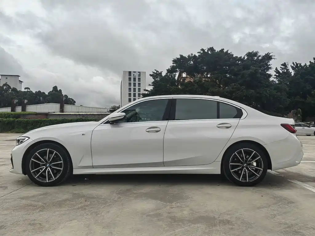 BMW 3 Series 2022