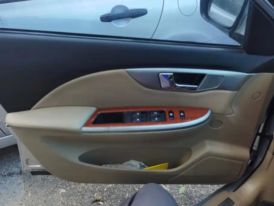 Buick Excelle 2012