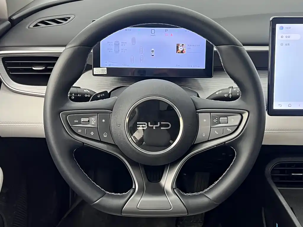 BYD Seal 05 DM-i 2025 — фото 16