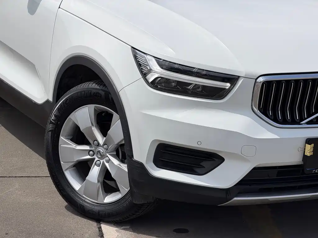 Volvo XC40 2020 — фото 3