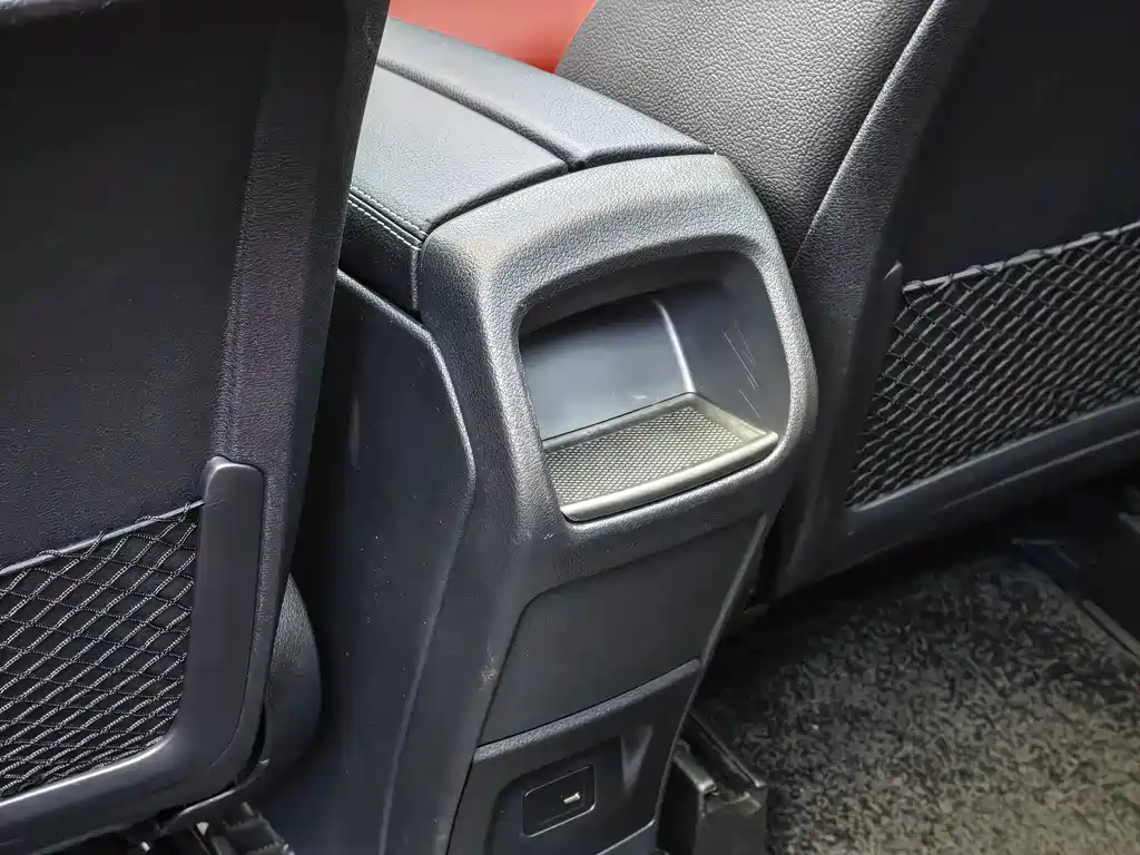 Mercedes-Benz GLB AMG 2023 — фото 16