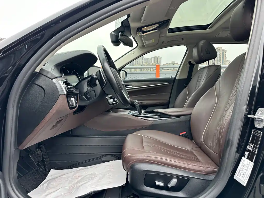 BMW 5 Series 2019