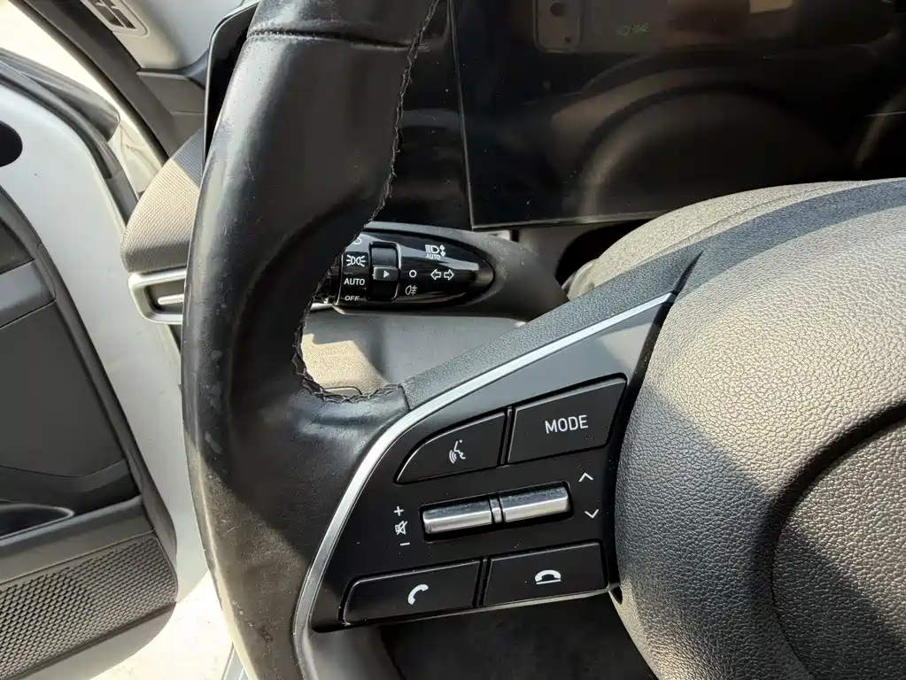 Hyundai Elantra 2021 — фото 10