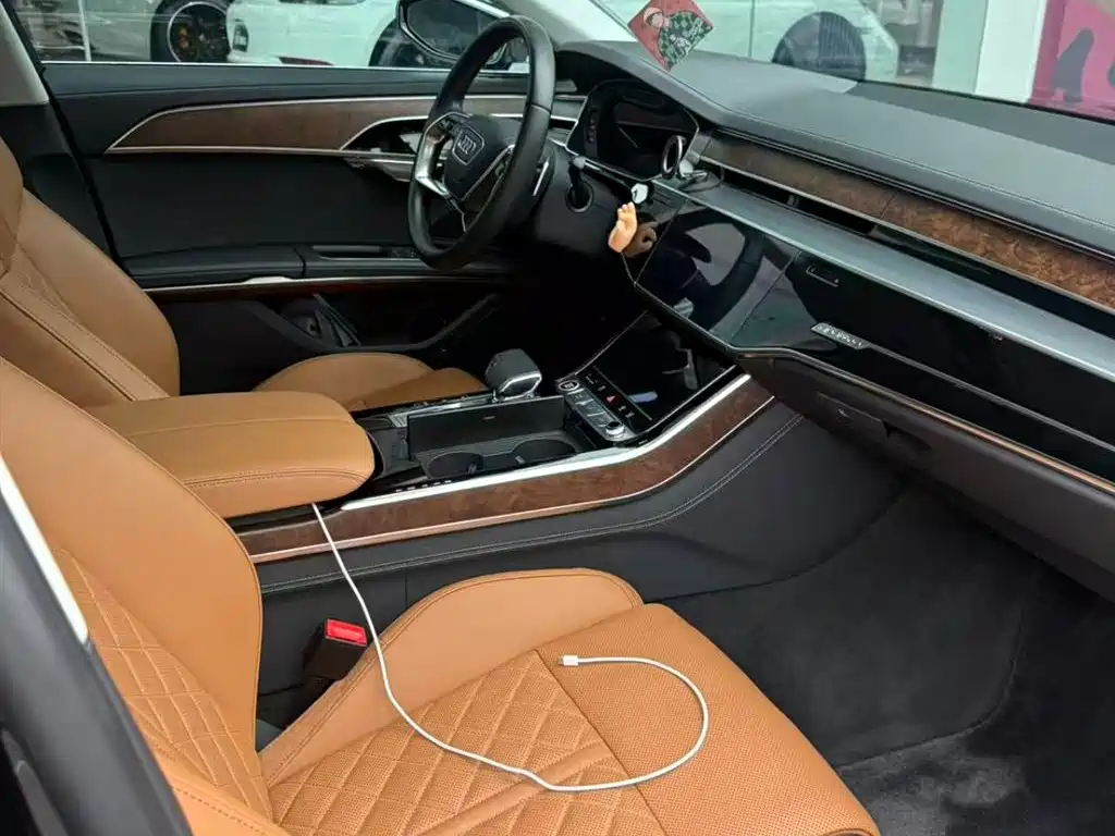 Audi A8 2022