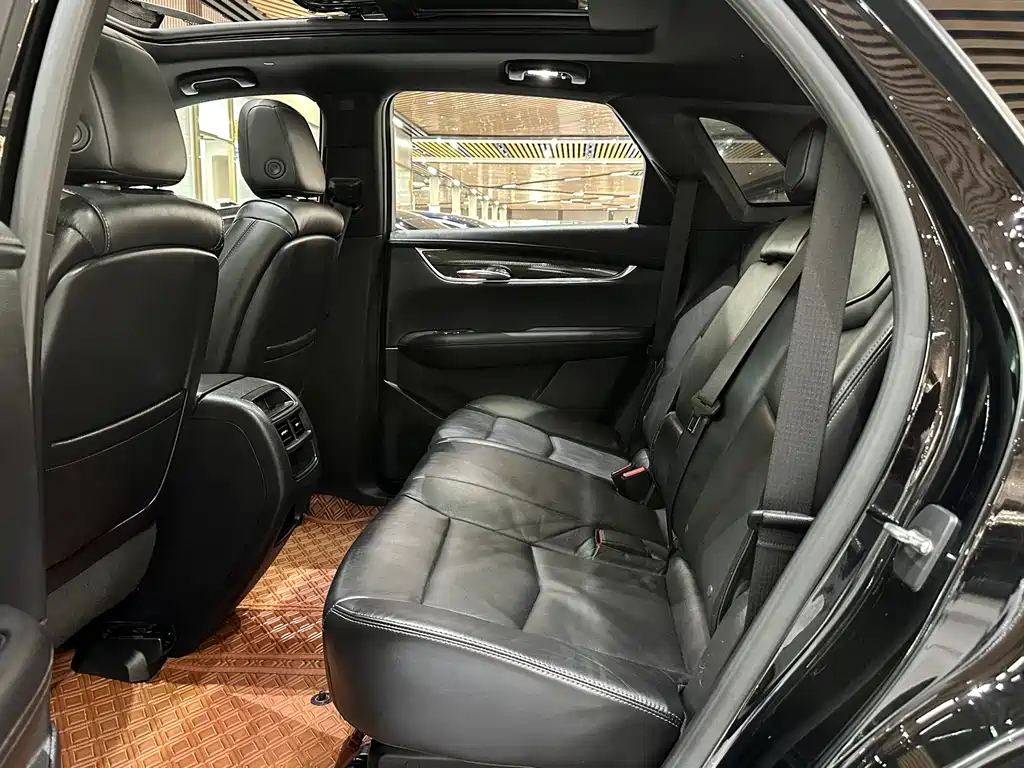 Cadillac XT5 2021 — фото 13