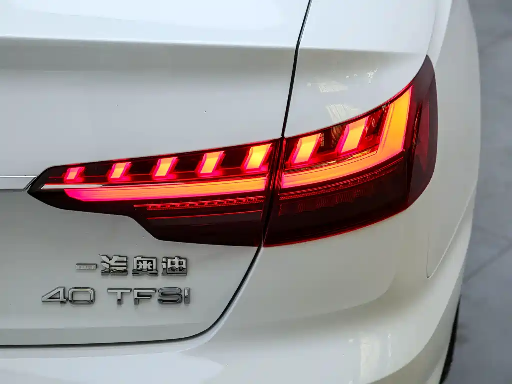 Audi A4L 2021 — фото 13