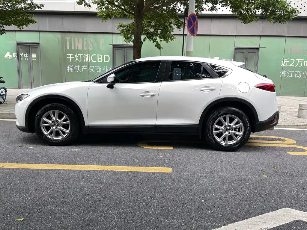 Mazda CX-4 2018 — фото 7