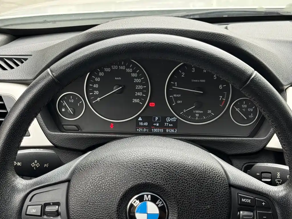 BMW 3 Series 2015 — фото 25