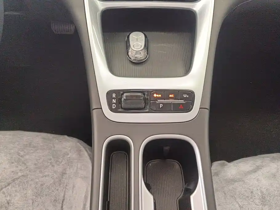 Geely Galaxy Starwish 2026 — фото 16