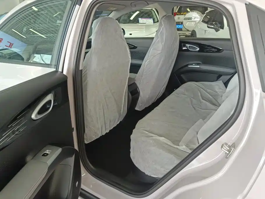 Geely Galaxy Starwish 2026 — фото 11