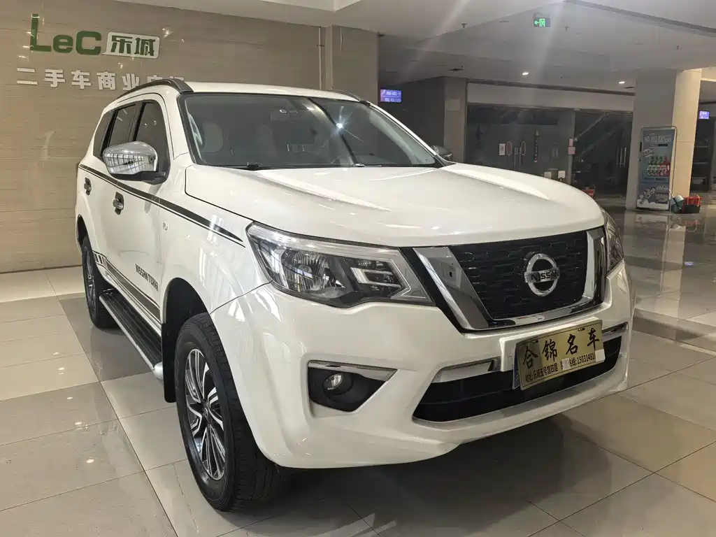 Nissan Terra 2019 — фото 3