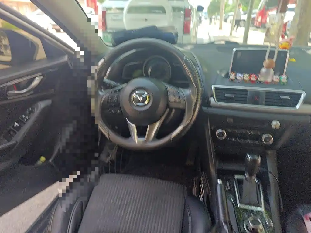 Mazda 3 Axela 2016