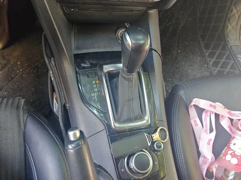 Mazda 3 Axela 2016