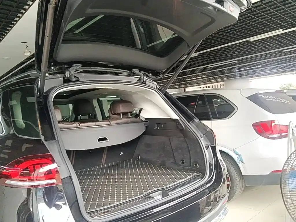 Mercedes-Benz GLE 2021 — фото 19