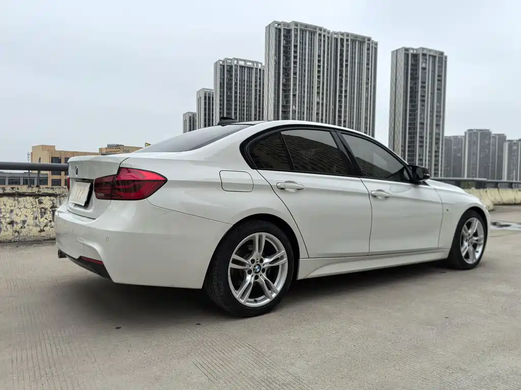 BMW 3 Series 2017 — фото 41