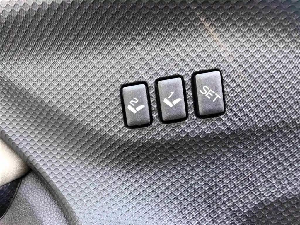 Subaru Forester 2022 — фото 14
