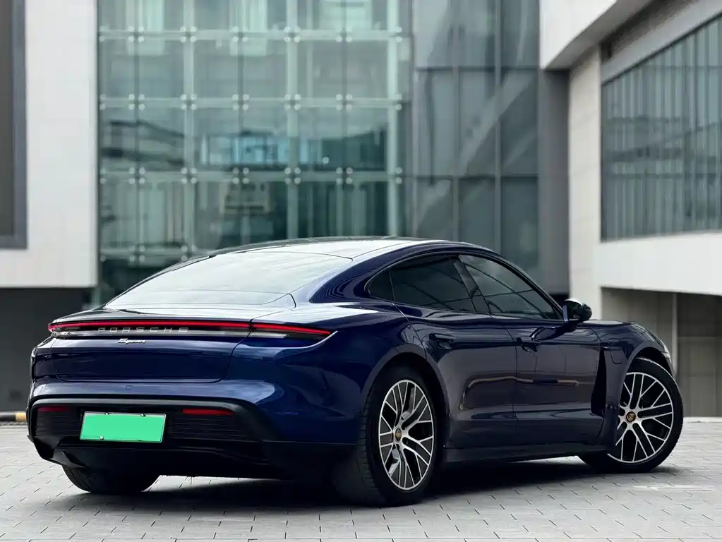 Porsche Taycan 2021 — фото 4