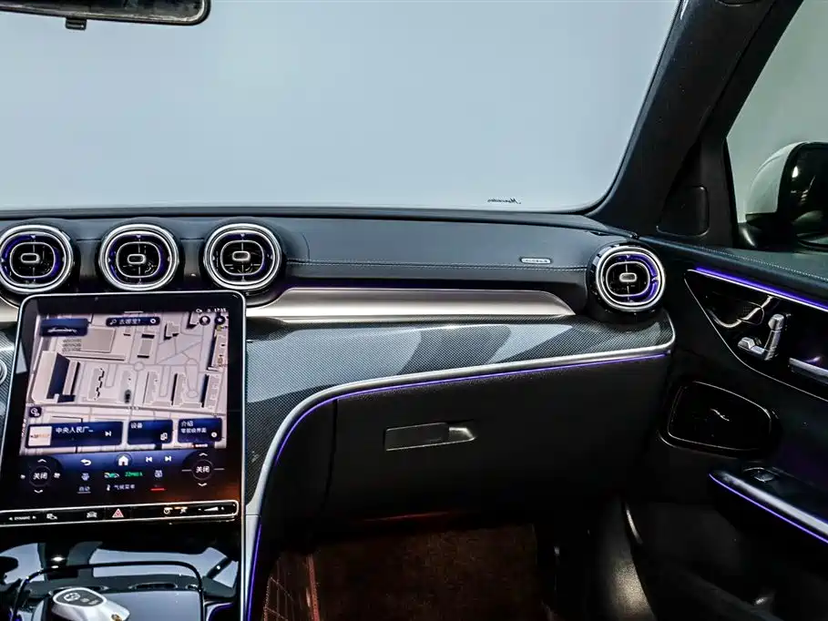 Mercedes-Benz C-Class 2024 — фото 24