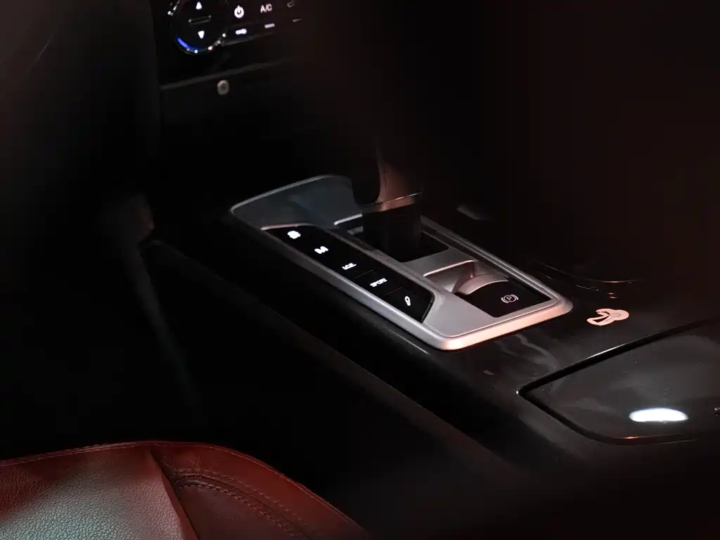 Maserati Ghibli 2015 — фото 16