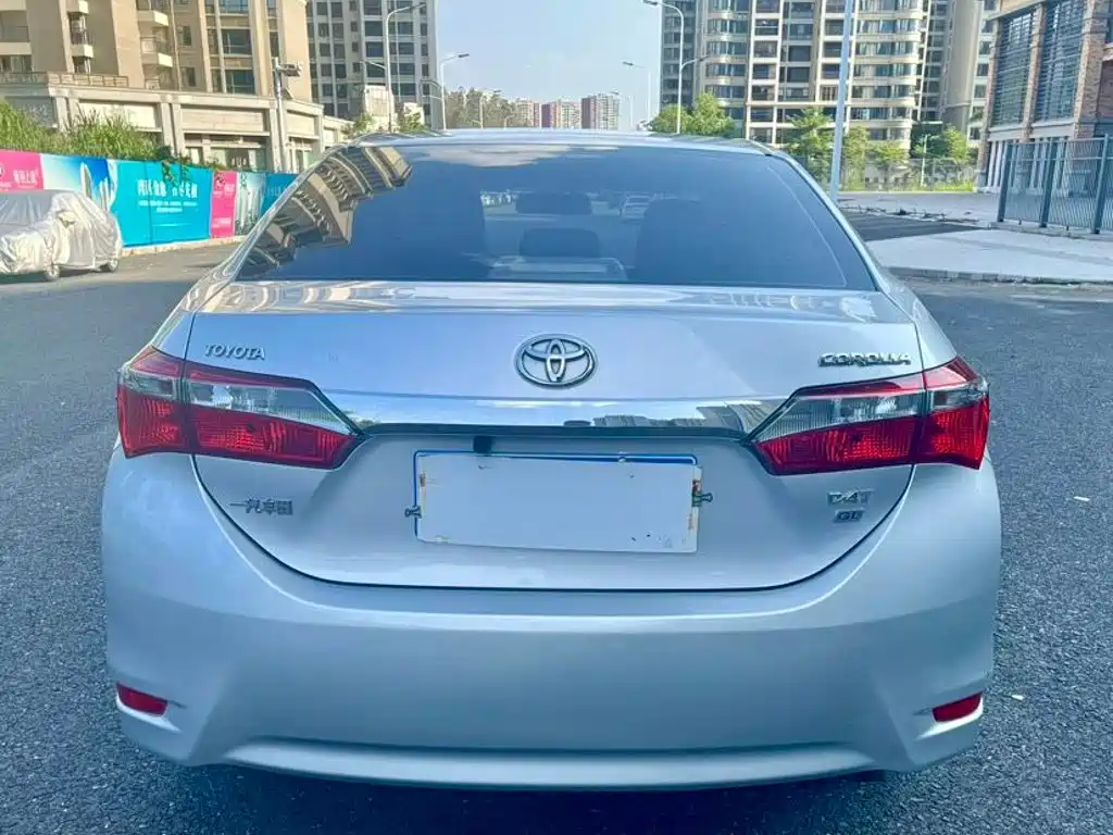 Toyota Corolla 2018 — фото 8