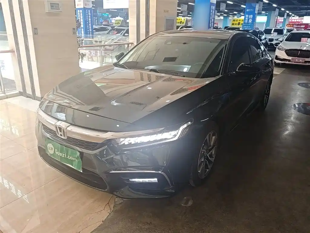 Honda Inspire 2021 — фото 1