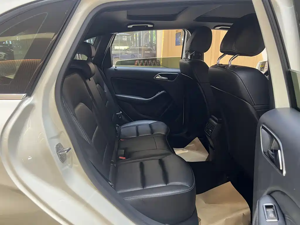 Mercedes-Benz B-Class 2018 — фото 10