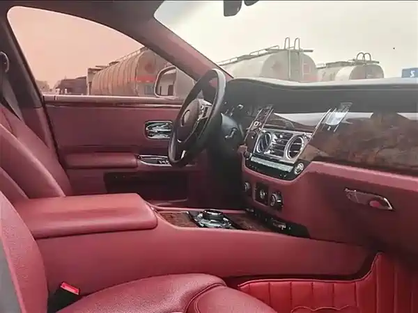 Rolls-Royce Ghost 2015