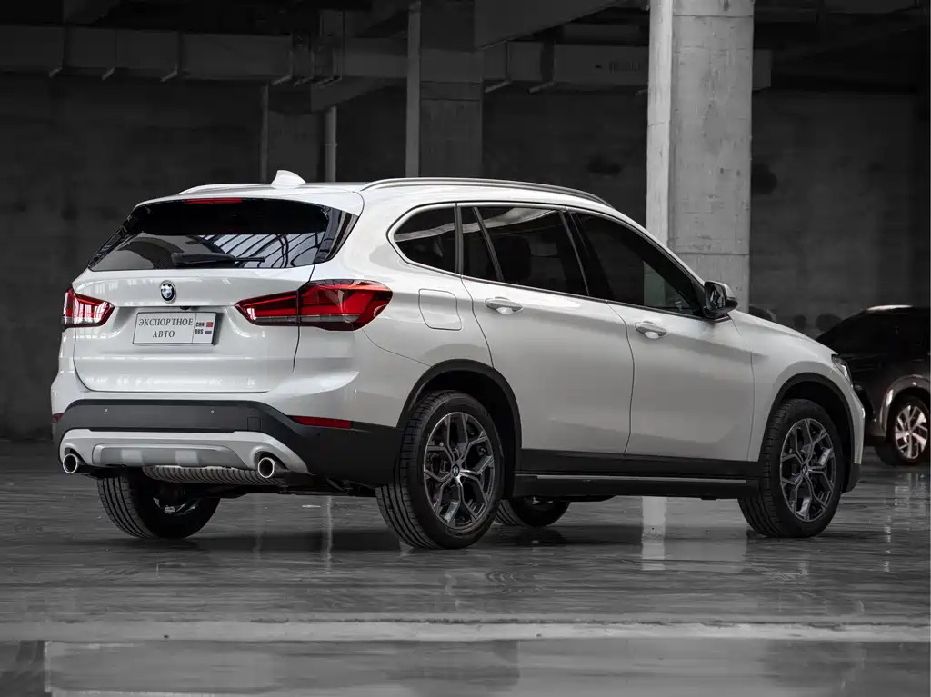 BMW X1 2022 — фото 9