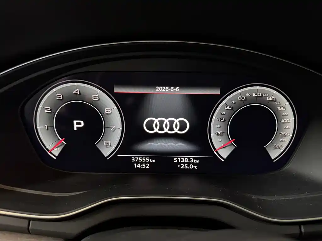 Audi Q5L 2021 — фото 12