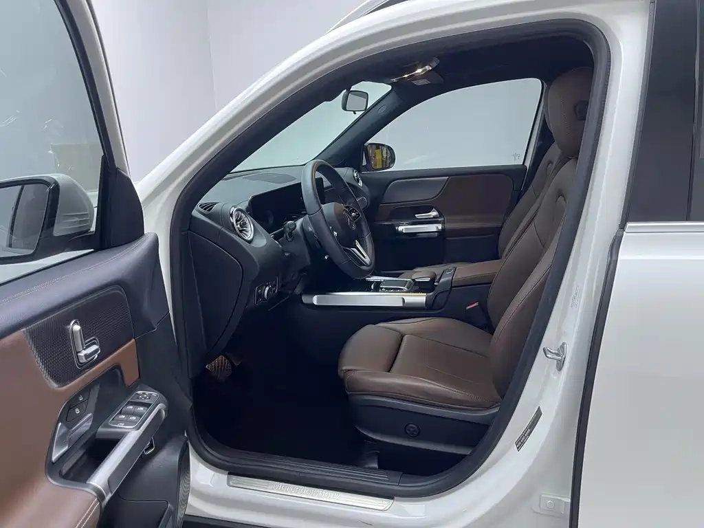 Mercedes-Benz GLB 2023 — фото 13