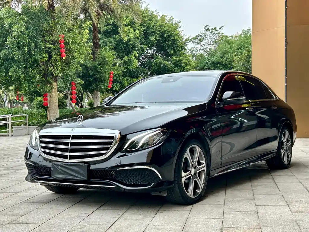 Mercedes-Benz E-Class 2017 — фото 1