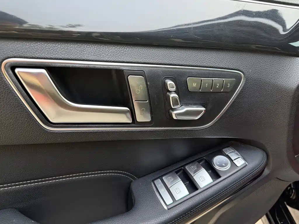 Mercedes-Benz E-Class 2013 — фото 11