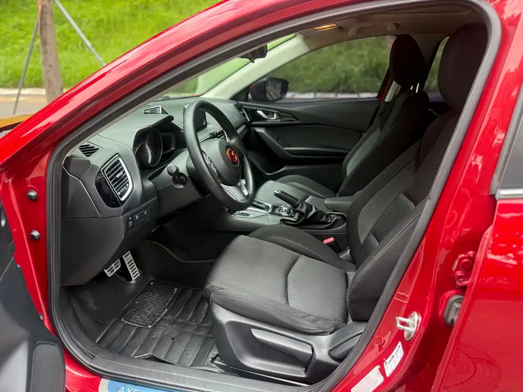 Mazda 3 Axela 2015 — фото 9