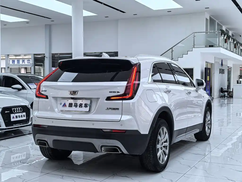 Cadillac XT4 2021 — фото 15