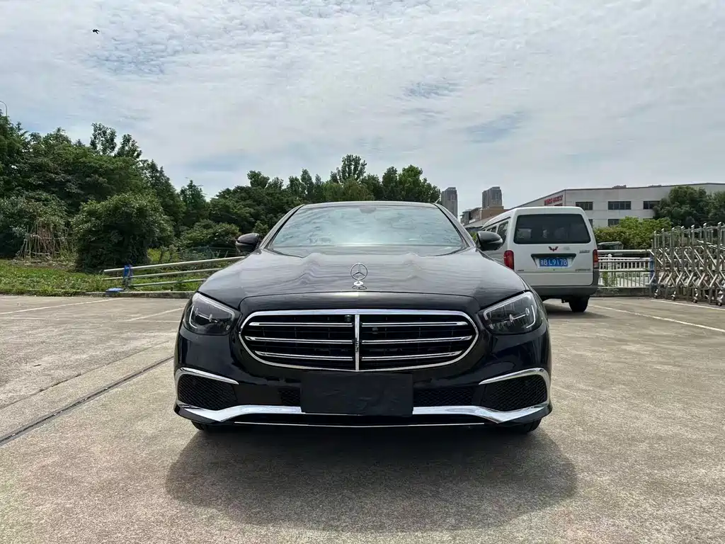 Mercedes-Benz E-Class 2022 — фото 2