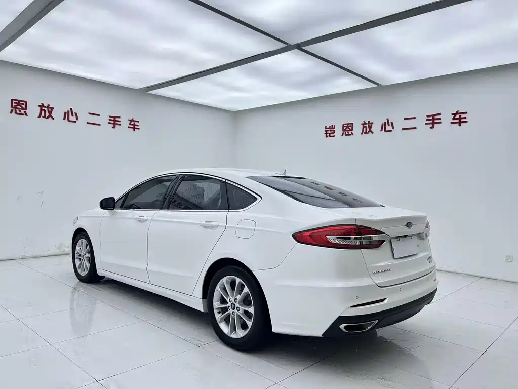 Ford Mondeo 2021 — фото 14