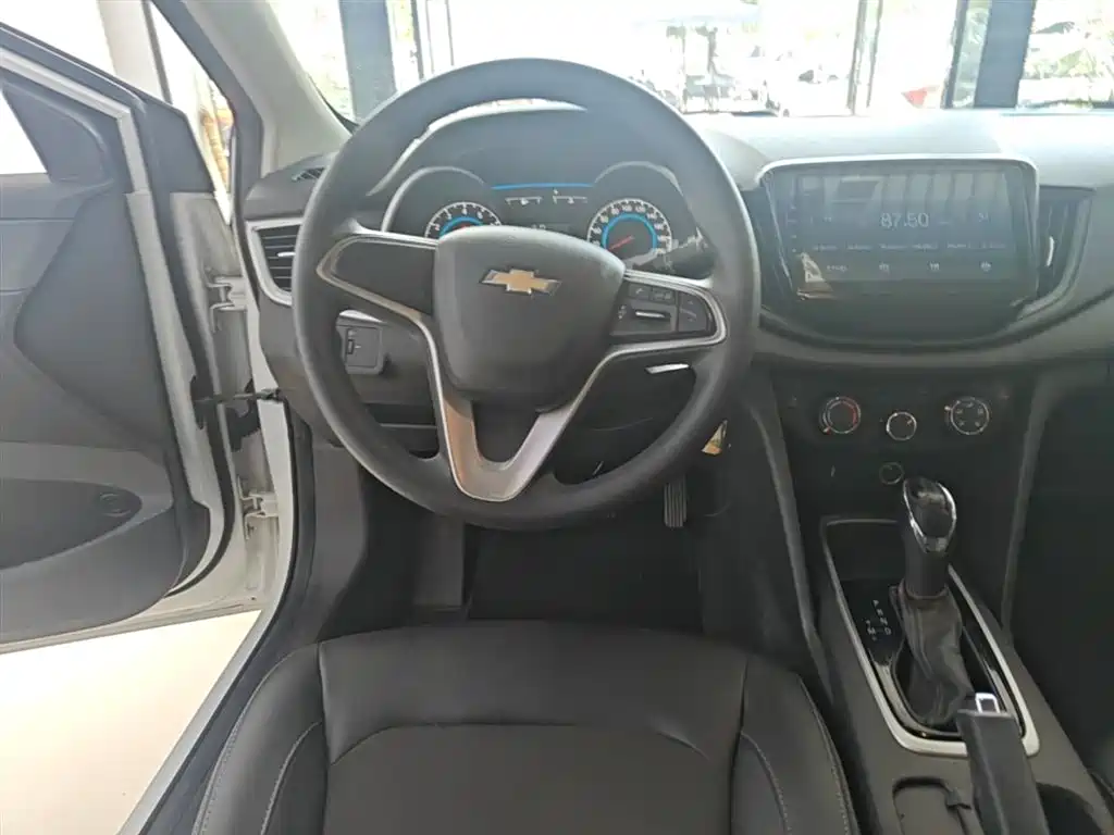 Chevrolet Cavalier 2018 — фото 11