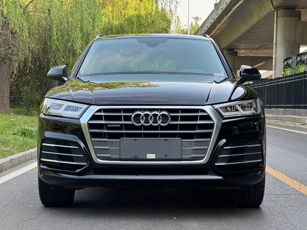Audi Q5L 2018 — фото 3