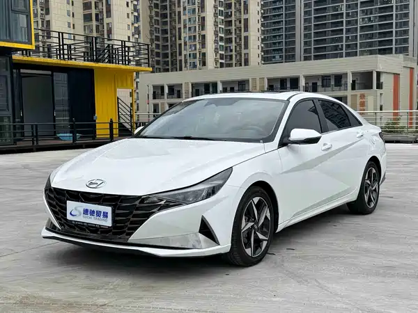 Hyundai Elantra 2023