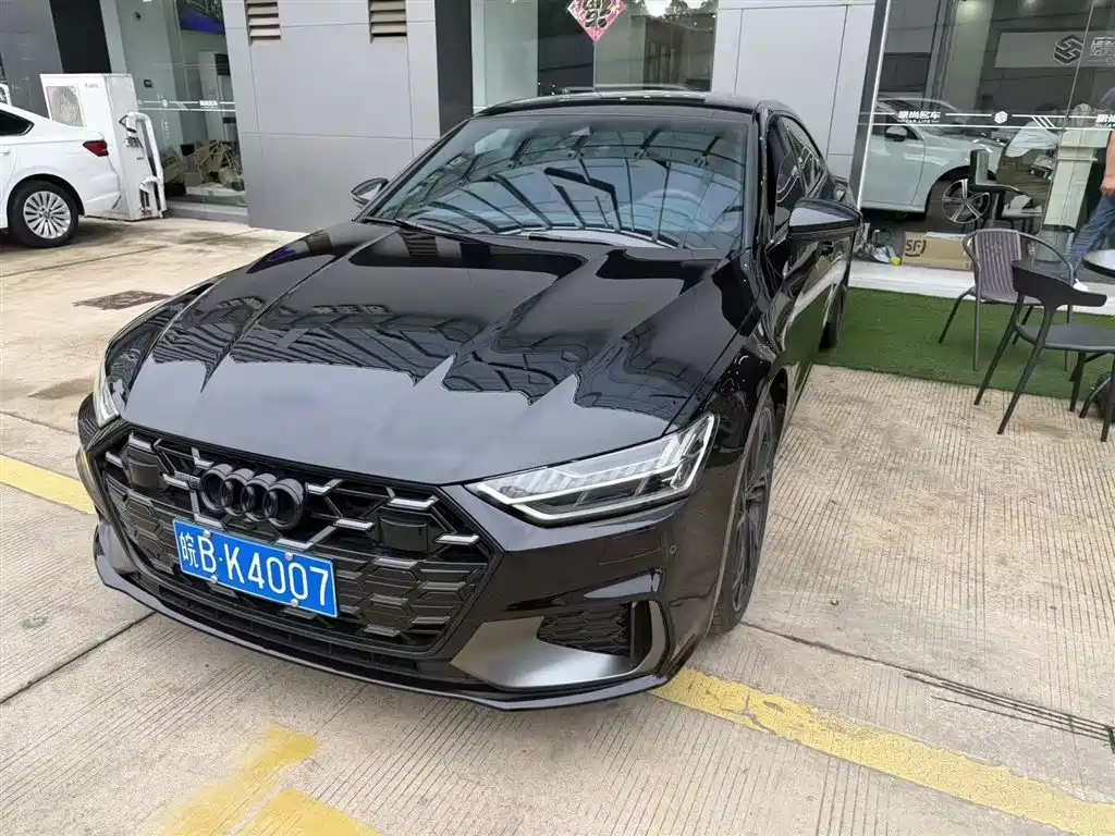 Audi A7L 2025