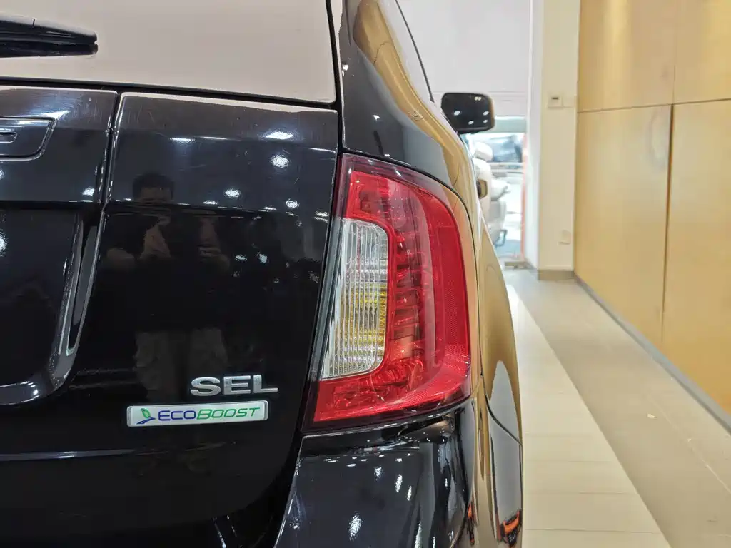 Ford Edge 2015 — фото 26