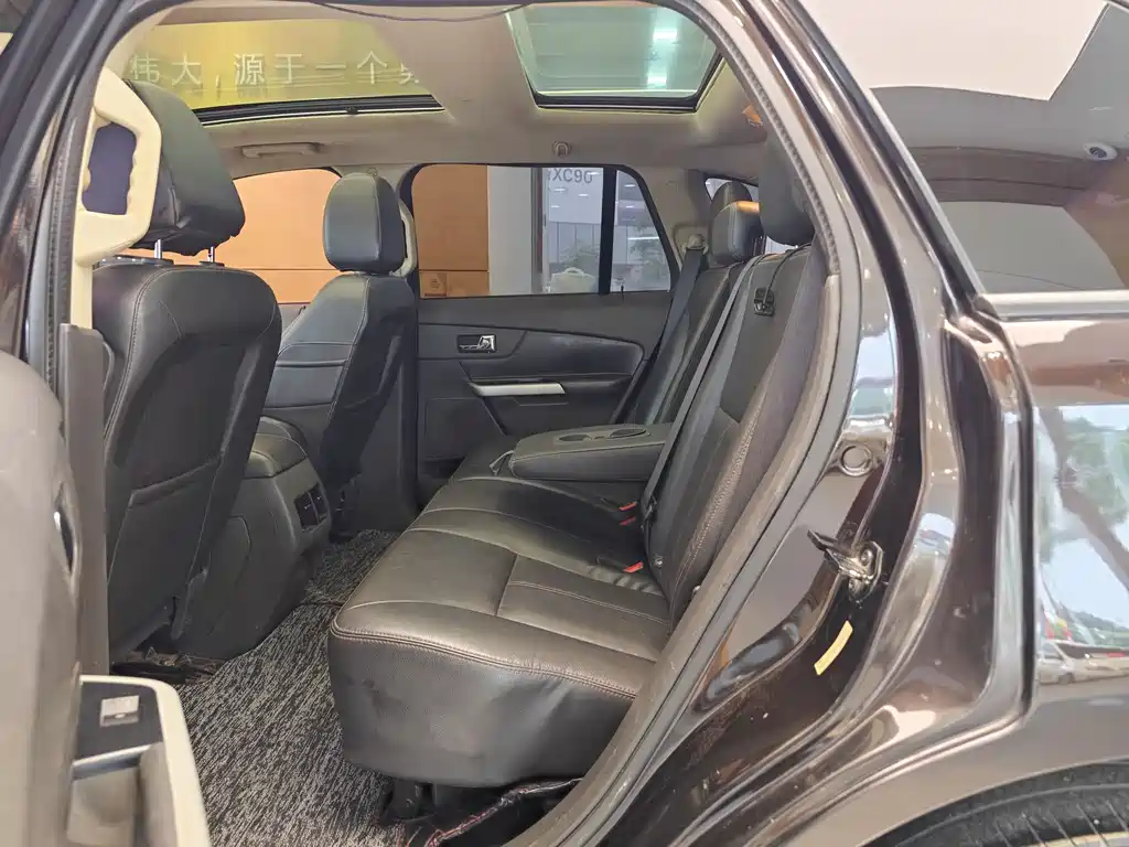Ford Edge 2015 — фото 21